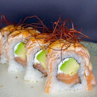 Uramaki Trufado ( 4 p.)