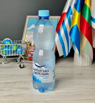 Вода Карпатська джерельна без газу 0,5л