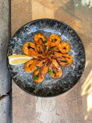 Средиземноморски скариди на плоча