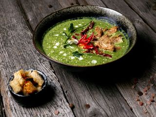 Шпинатний крем-суп з в'яленими томатами та індичкою (300g)