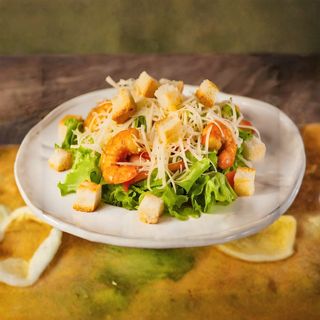 Салат "Цезарь" с креветками