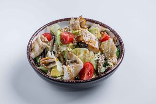 Салат з вугрем та авокадо