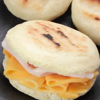 Arepa jamón y queso 