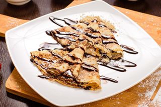 Clătite cu nuci și ciocolată