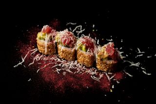 64. Uramaki Atún Queso (8 Pzs.)