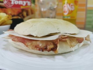 Bocadillo De Bacon Y Queso