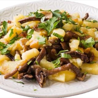 «КАРТОШКА ПО ДОМАШНЕМУ С ГРИБАМИ»