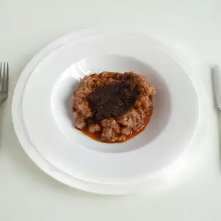 4 Spoons of Ewa Agoyin & 5 Pieces of Fried Plantain