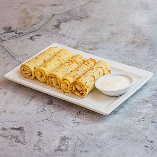 Блинчики со сгущенкой (1 шт)