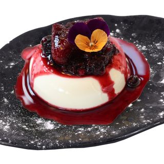 Панакота с горски плодове (160г)