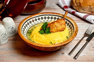 Ciulama de pui cu mămăliguță