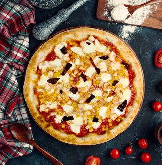 Pizza Pollo e pomodori