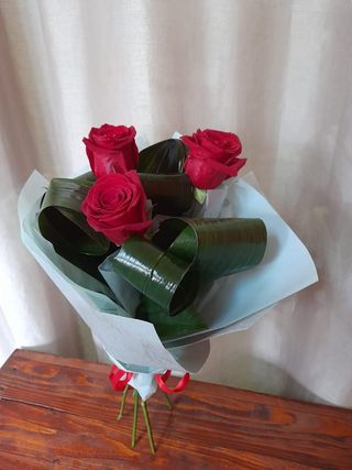 Buchet 3 Trandafiri Rosii