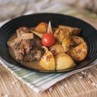 Свински джолан в собствен сос