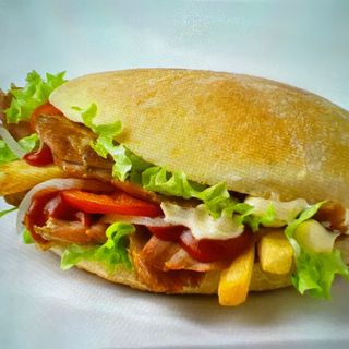 Kebab panino con patatine