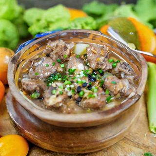 141. Свински ребърца в китайски соев сос (600гр)