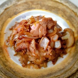 Feliute de vita cu ceapa in sos chinezesc