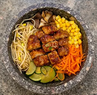 Bibimbap de pollo