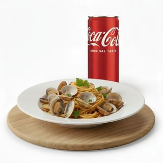 Spaghetti alle vongole veraci + Lattina Coca-Cola