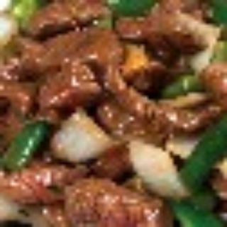 Beef with onion and green chili 