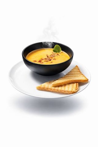 Сирний крем-суп з беконом