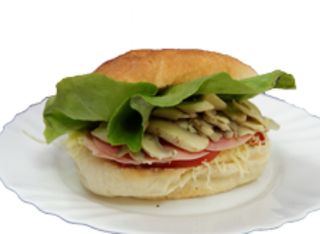 Sendvič sa šunkom i gljivama