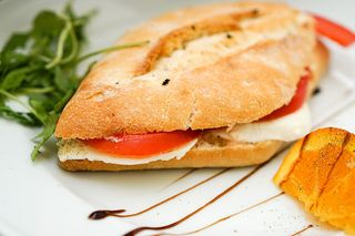 Panino caprese