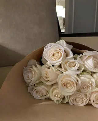 კრემისფერი ვარდები კრაფტში