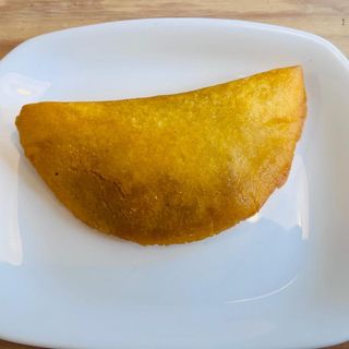 Empananda Colombiana Triple Carne