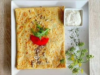 10D. Z kurczakiem, pieczarkami, papryką konserwową i serem