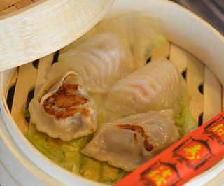 Gustari dim sum cu porc