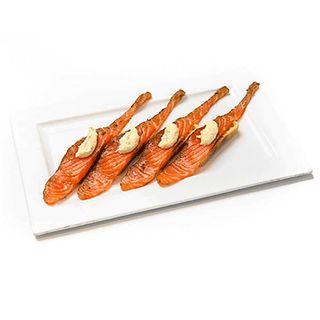  Salmón Marinado al Eneldo con nuestra salsa tartara