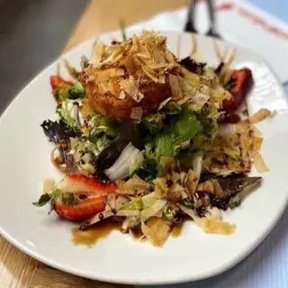 Ensalada De Queso De Cabra Frito