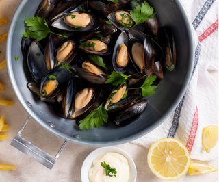 Mejillones A La Marinera