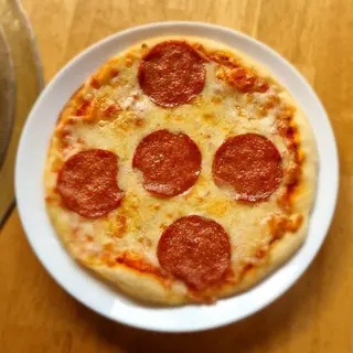 PIZZA SALAMI 22 CM