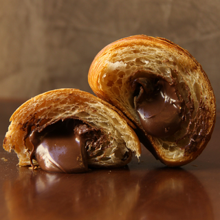 Croissant relleno de crema de cacao