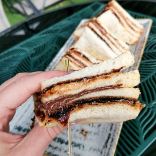 Sandwich Nutella PBJ