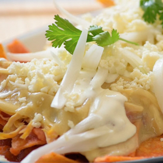 Chilaquiles Suizos (con queso)
