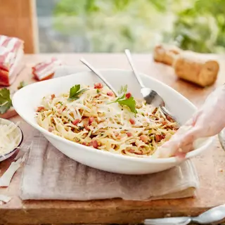 Pasta Carbonara Salmone