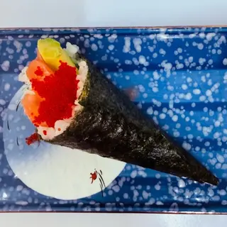 50. Temaki De Salmón