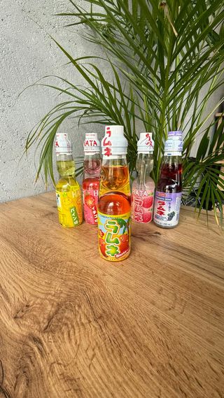 Lemoniada japońska Rumune o smaku mango 200 ml