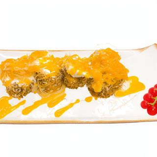 80.Tempura salmon con fideos frito y queso 8u