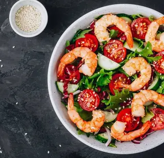 Salada De Frango Com Gambas