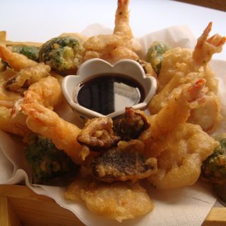 Tempura de Mariscos y Verduras