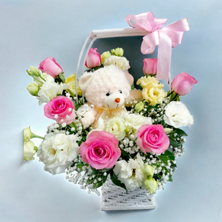 Korpa sa medom i ružama