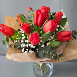 Ramo tulipanes rojos