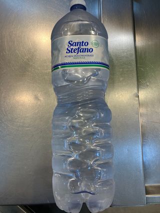 Acqua naturale grande