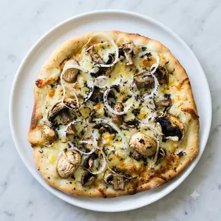 Pizza De Champiñón Y Carne (20 Cm.)