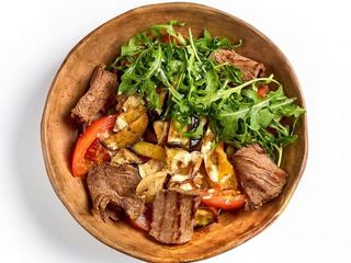 Теплий салат з подвійною телятиною (350g)