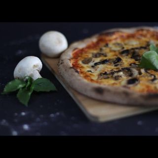 Pizza Funghi